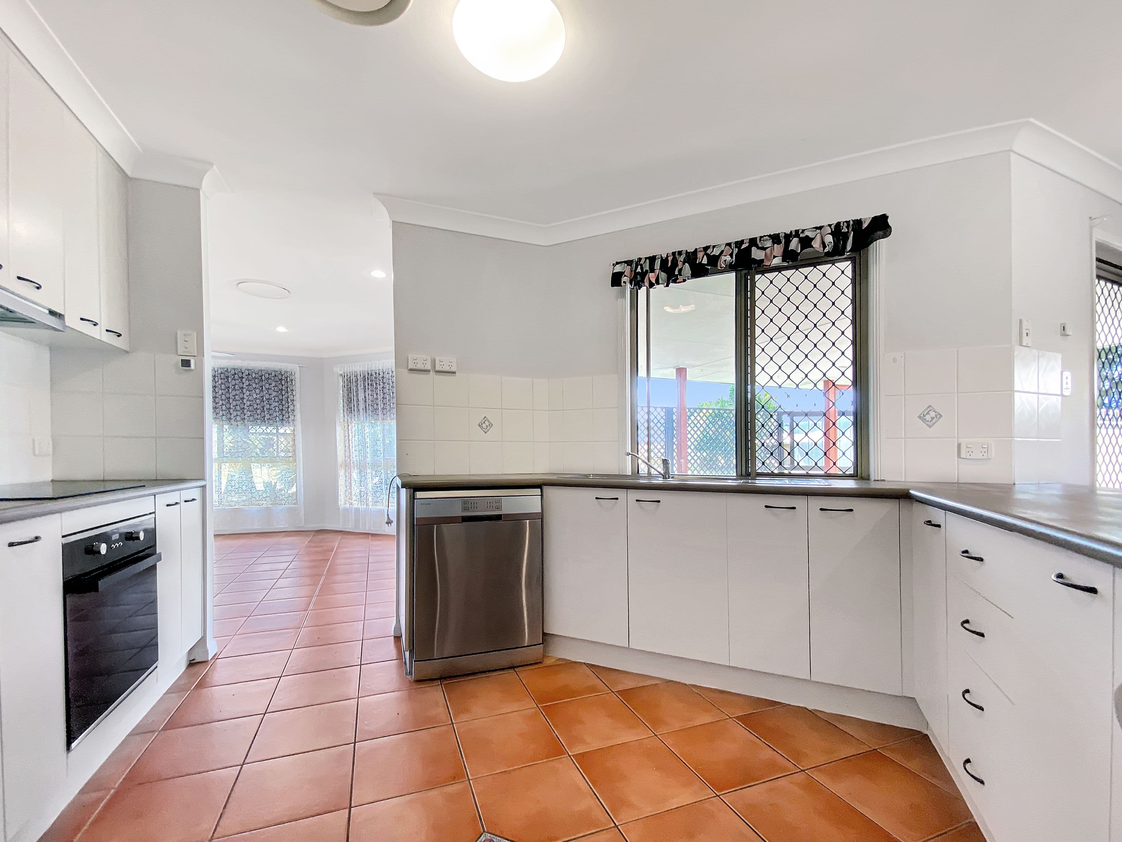 22 Michael Avenue, Sarina QLD 4737, Sarina - Thumbnail 6