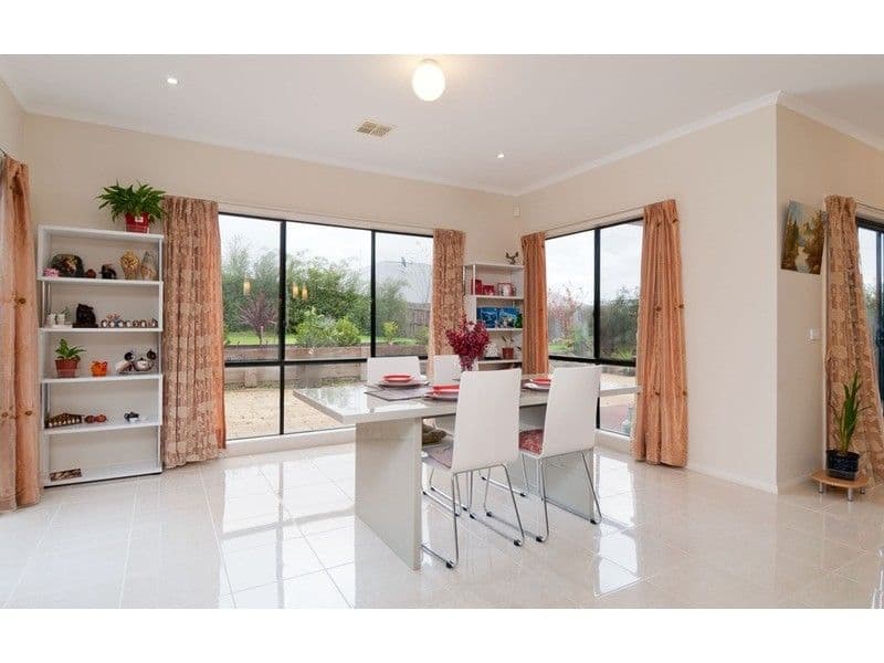 42 PACIFIC Drive, Mooroolbark VIC 3138, Mooroolbark - Thumbnail 6