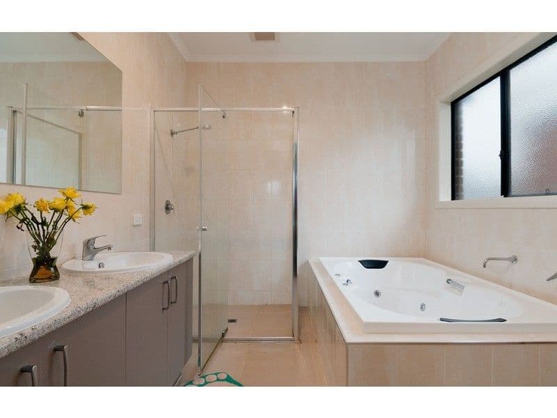 42 PACIFIC Drive, Mooroolbark VIC 3138, Mooroolbark - Thumbnail 7