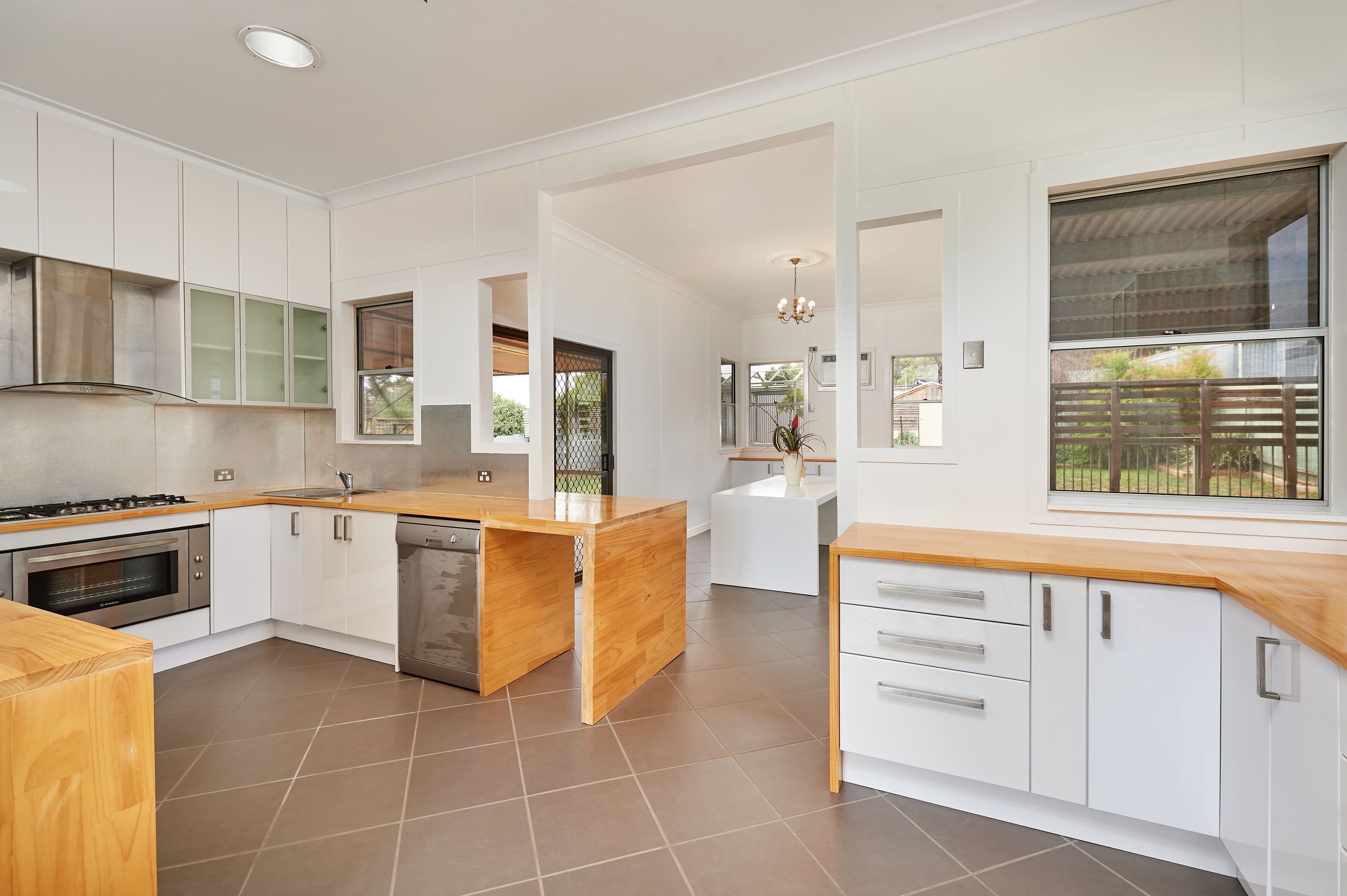 12 Cedric Street, Junee NSW 2663, Junee - Thumbnail 2