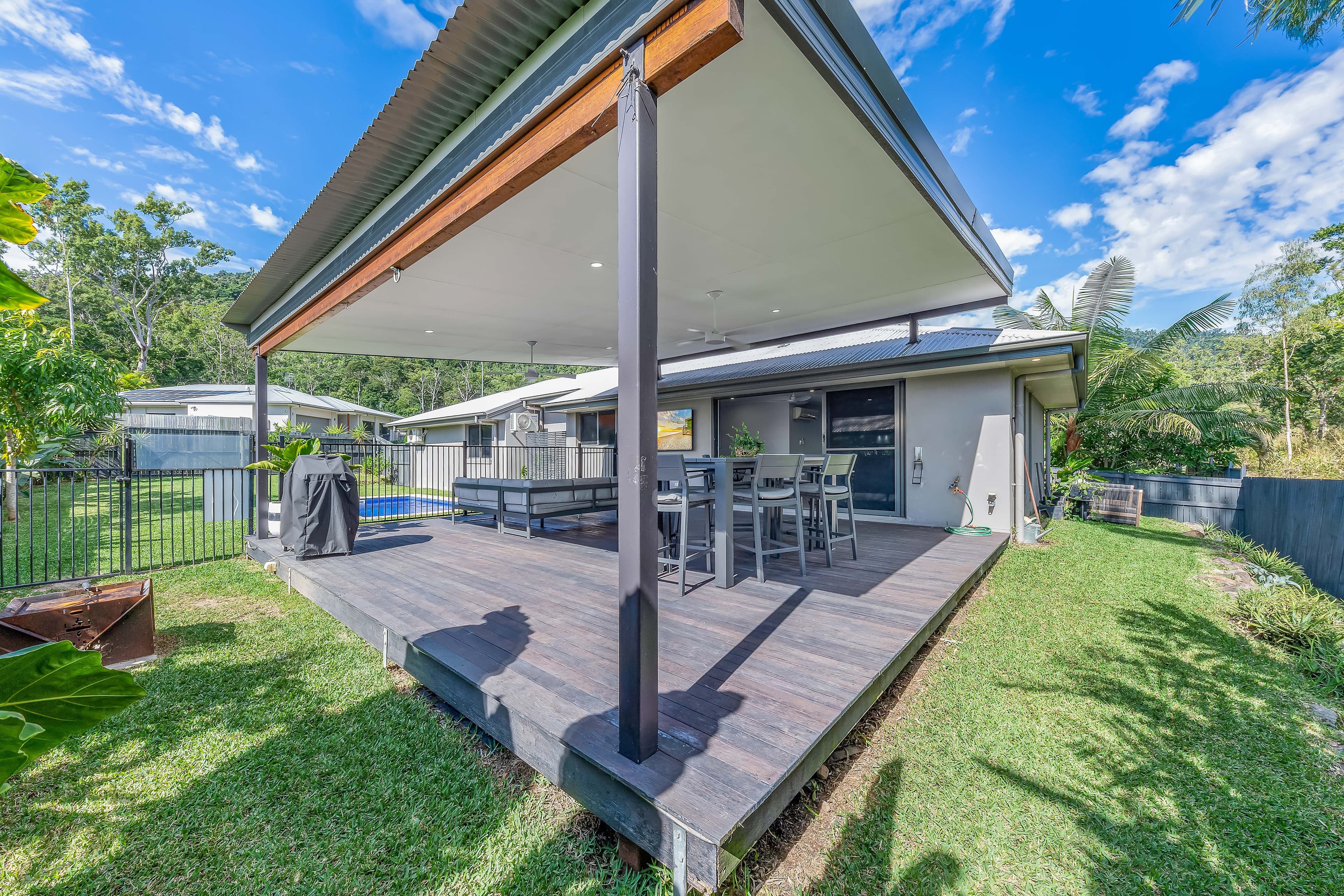 14 Pearl Street, Cannonvale QLD 4802, Cannonvale - Image 1