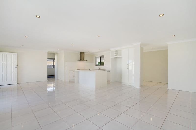 137 Mallawa Drive, Palm Beach QLD 4221, Palm Beach - Thumbnail 4