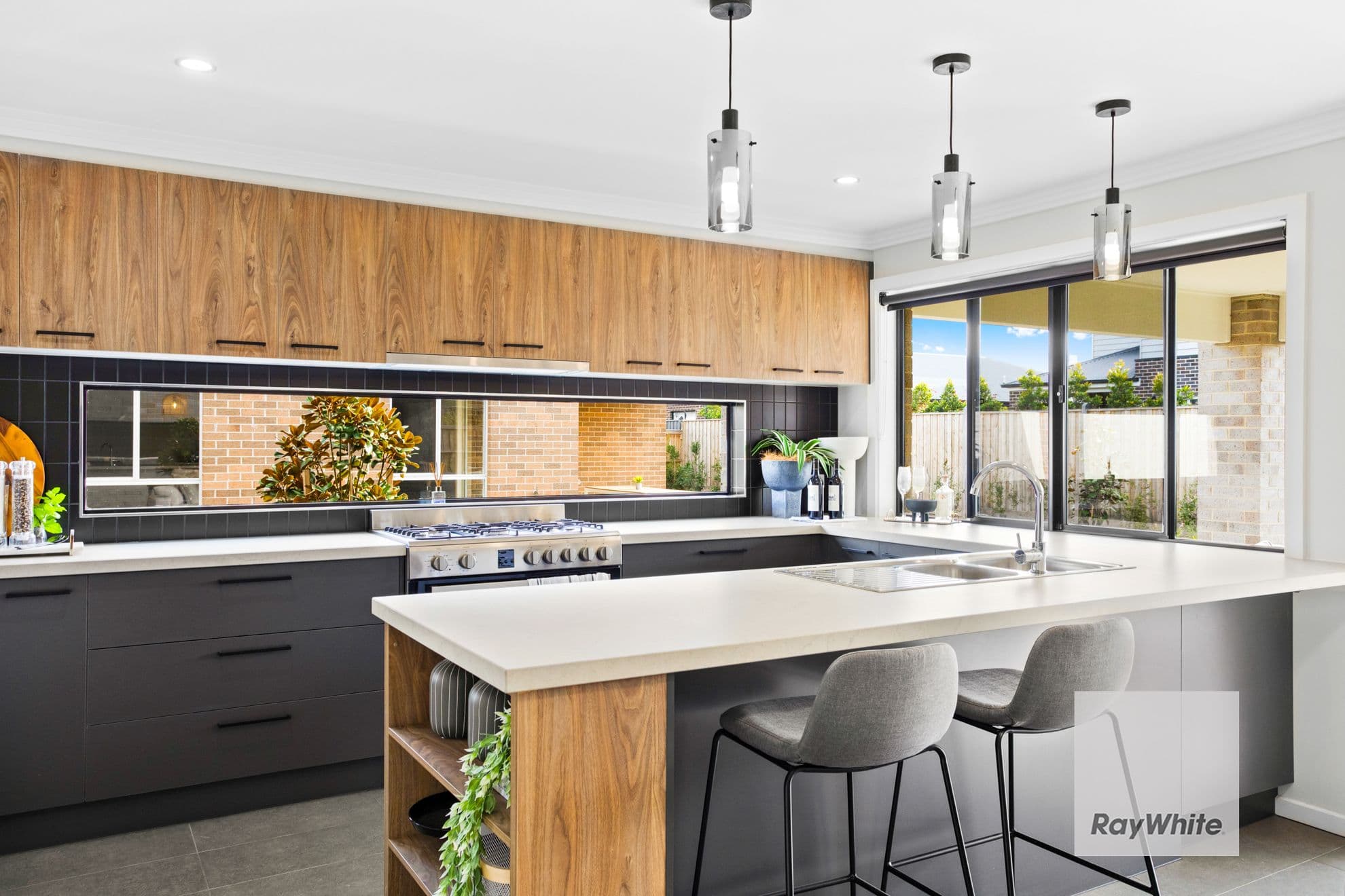 15 Taradale Crescent, FRASER RISE VIC 3336, Fraser Rise - Thumbnail 3