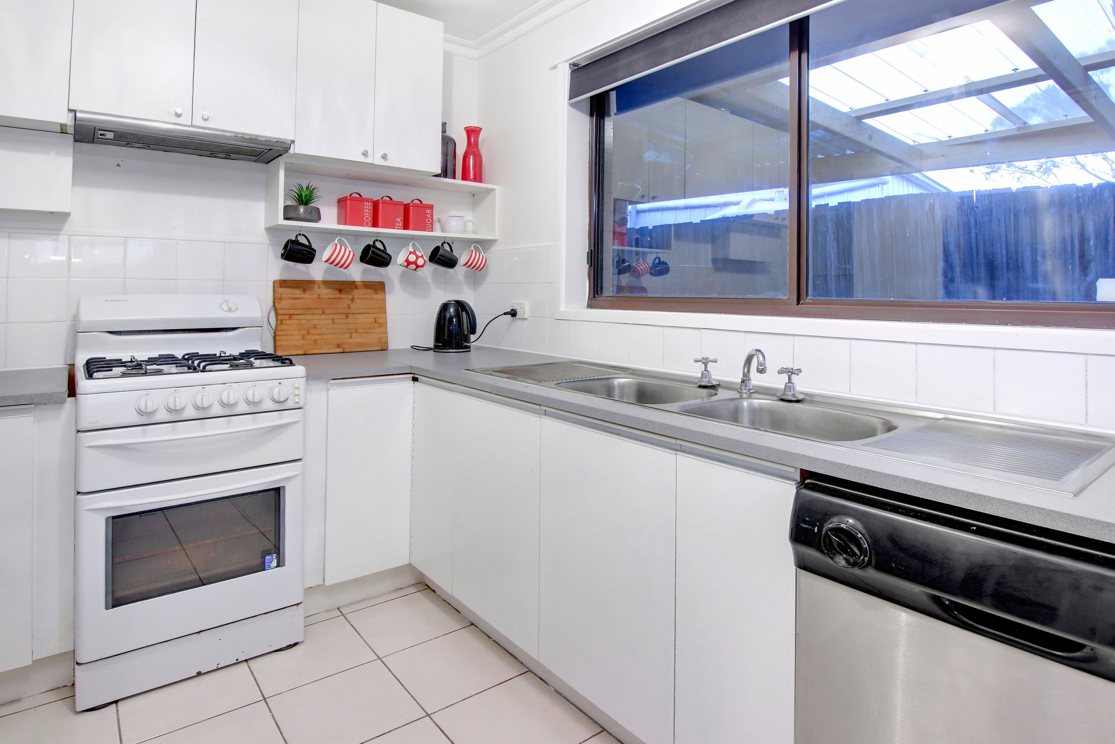 4 Redmond Court, Rosebud VIC 3939, Rosebud - Thumbnail 4
