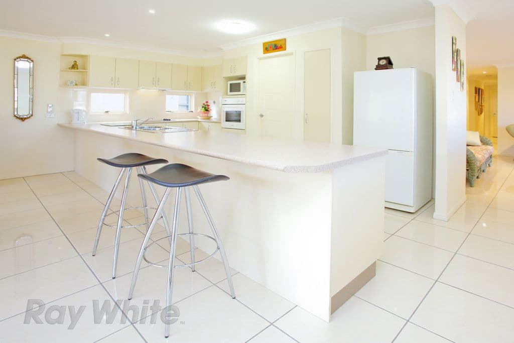5 Waterside Drive, SPRINGFIELD LAKES QLD 4300, Springfield Lakes - Thumbnail 3