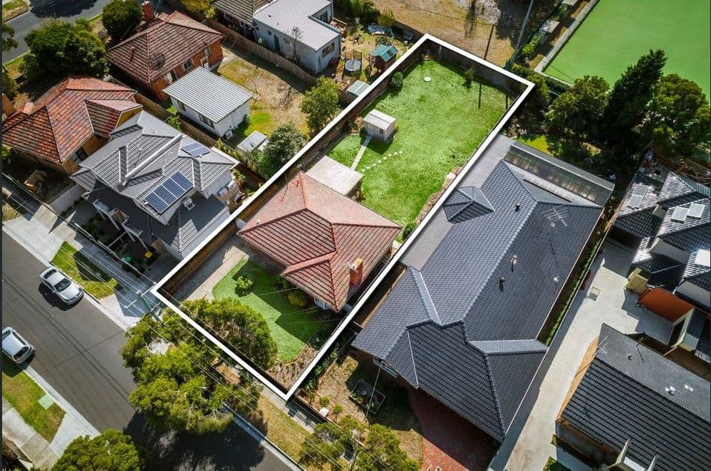 102 Winter Crescent, Reservoir VIC 3073, Reservoir - Thumbnail 2