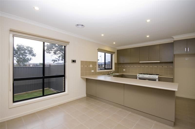 17 Borrack Crescent, MERNDA VIC 3754, Mernda - Thumbnail 3