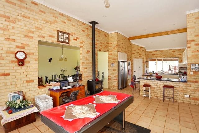 12 Friars Knoll Court, BULLSBROOK WA 6084, Bullsbrook - Thumbnail 3