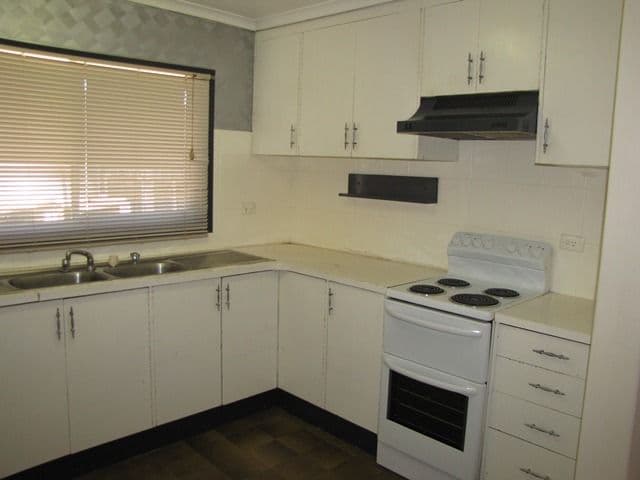 65 Seventeenth Street, RENMARK SA 5341, Renmark - Thumbnail 3