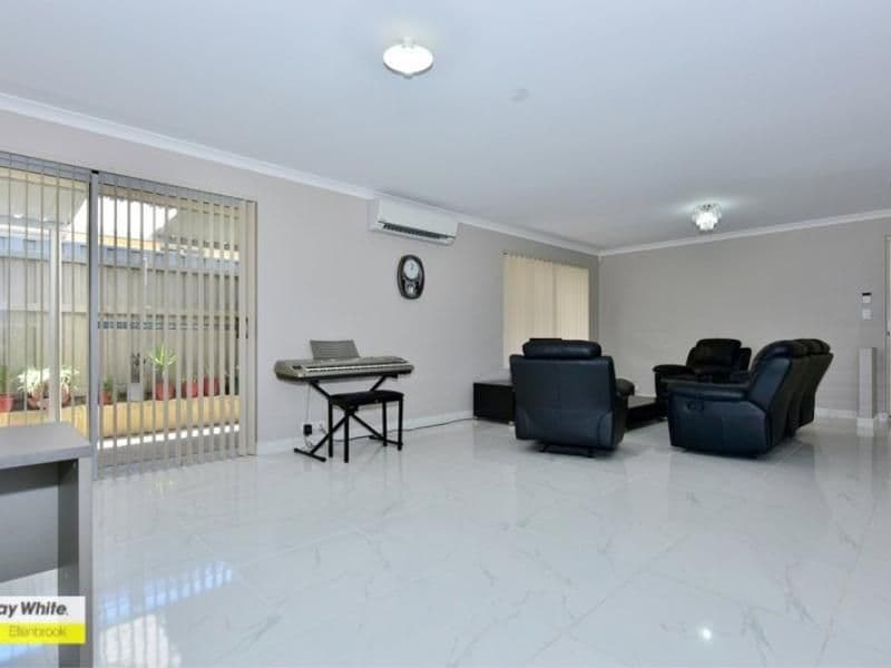 95 Brixton Crescent, Ellenbrook WA 6069, Ellenbrook - Thumbnail 2