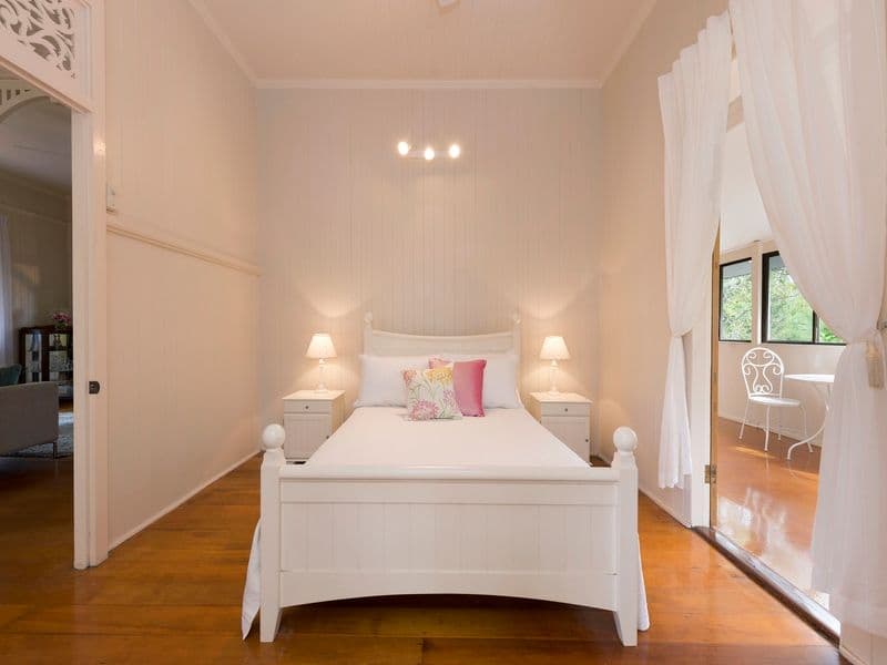 237 Verney Road East, GRACEVILLE QLD 4075, Graceville - Thumbnail 7