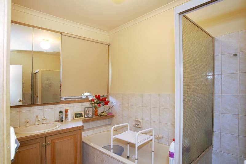 6 Lalwa Street, BLACKBURN VIC 3130, Blackburn - Thumbnail 4