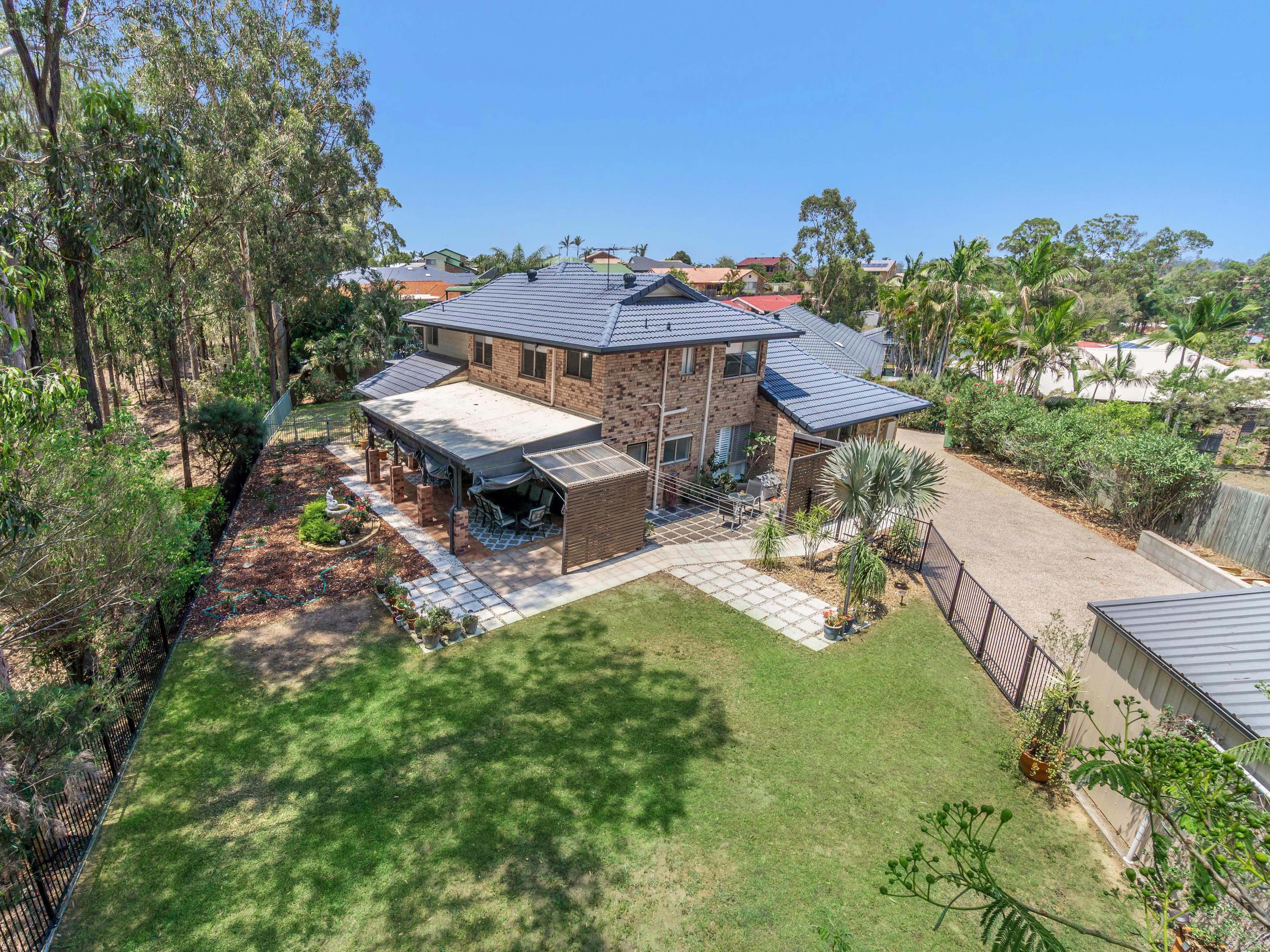 4 Mounteford Place, Albany Creek QLD 4035, Albany Creek - Thumbnail 2