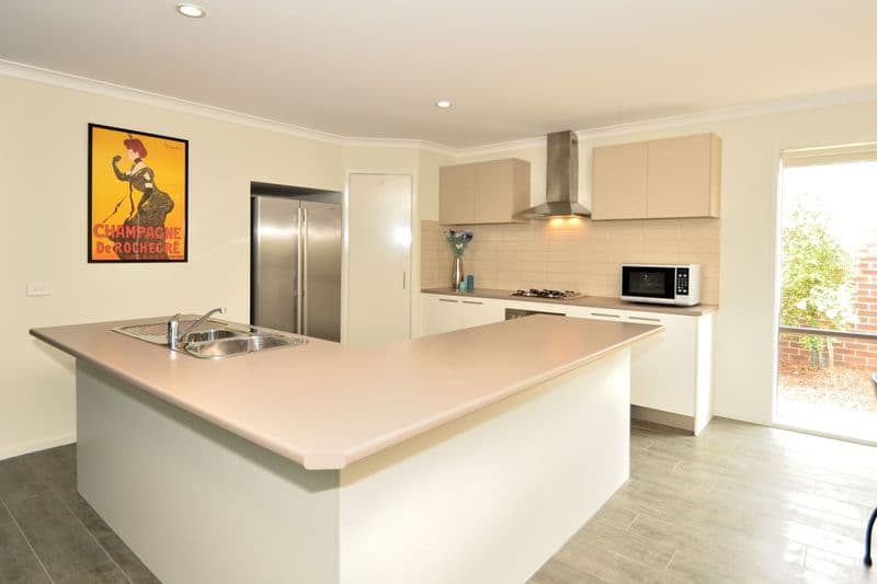 4 Agility Court, Doreen VIC 3754, Doreen - Thumbnail 2