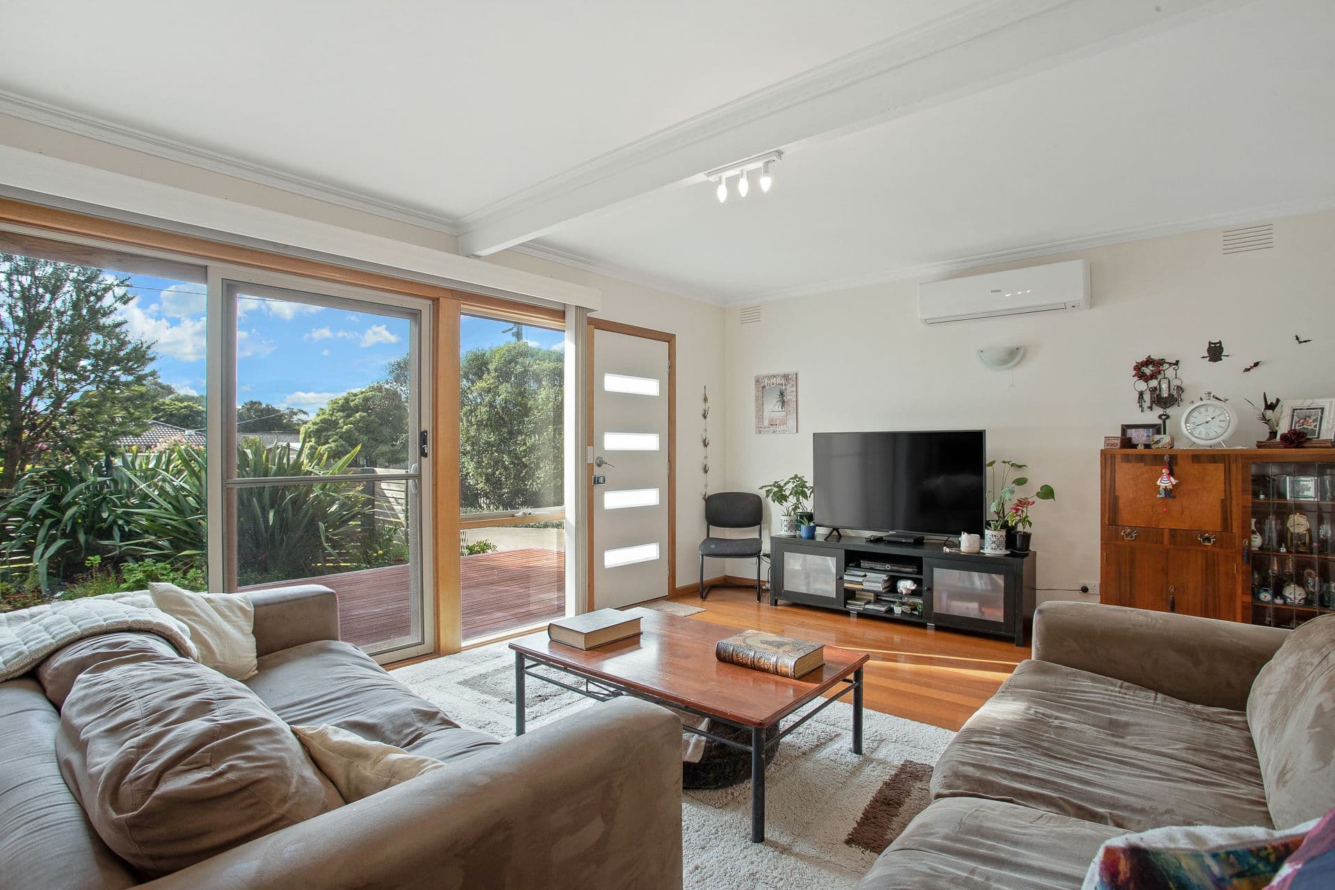 73 Walton Street, Cowes VIC 3922, Cowes - Thumbnail 2