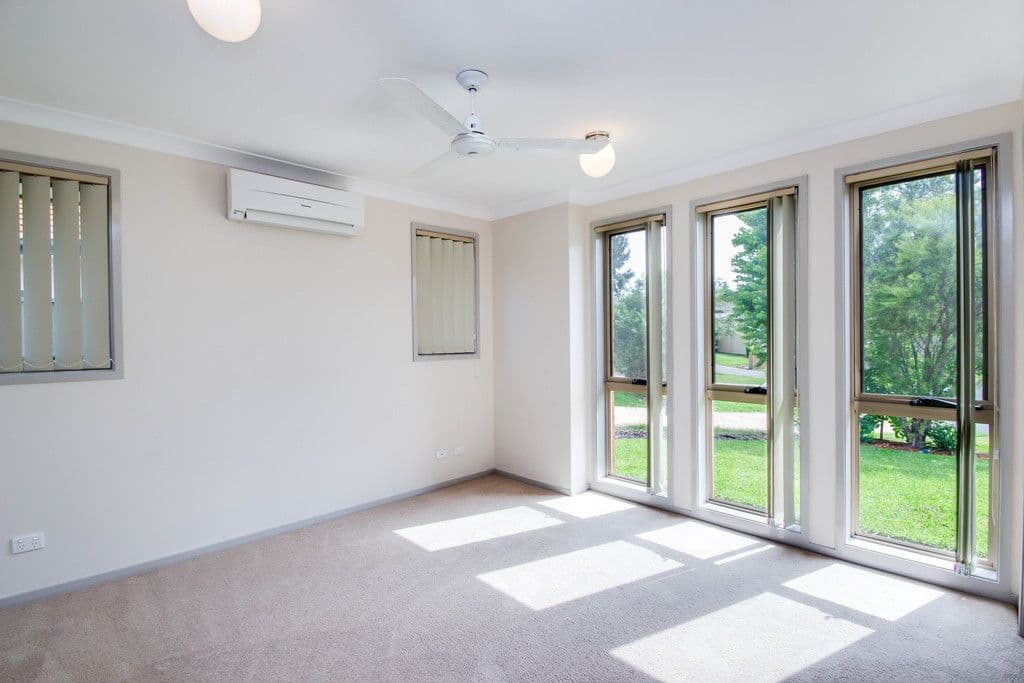 14 Norfolk Place, North Richmond - Thumbnail 3
