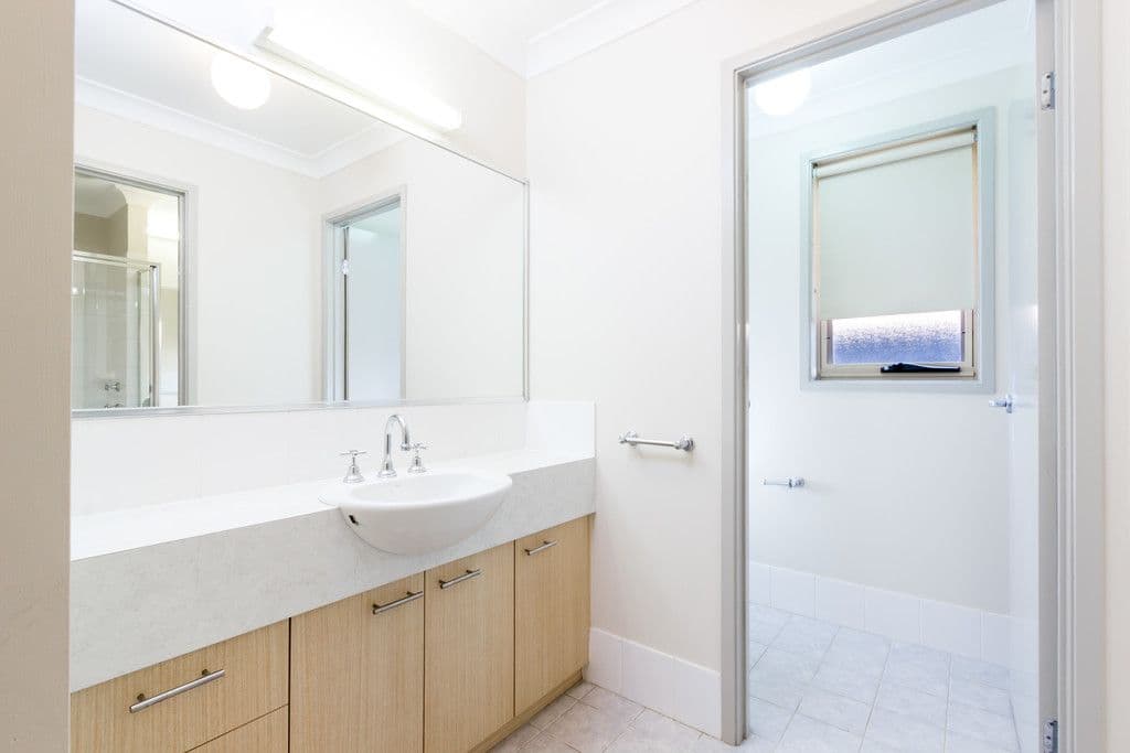 14 Norfolk Place, North Richmond - Thumbnail 7