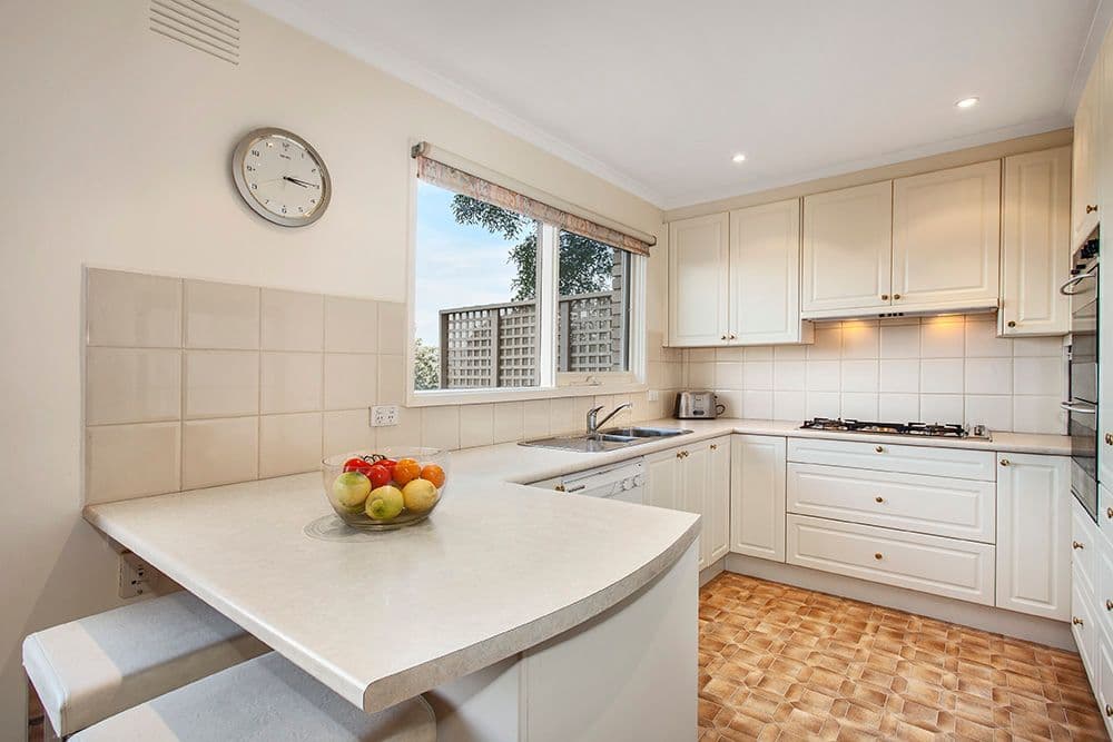 18 Centaur Grove, DONCASTER EAST VIC 3109, Doncaster East - Thumbnail 4