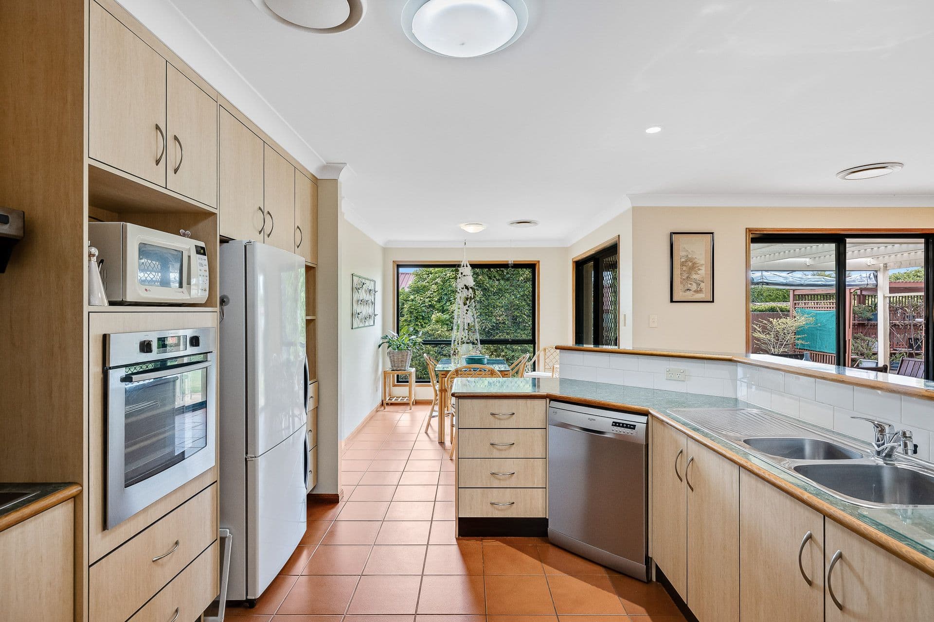 3 Bouganvillea Drive, Middle Ridge QLD 4350, Middle Ridge - Thumbnail 7
