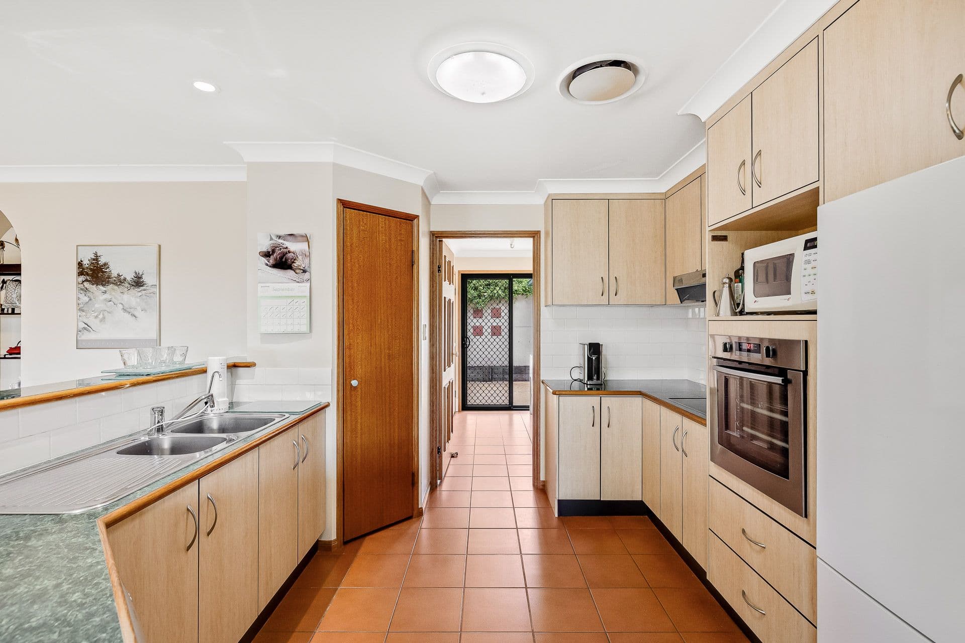 3 Bouganvillea Drive, Middle Ridge QLD 4350, Middle Ridge - Thumbnail 8