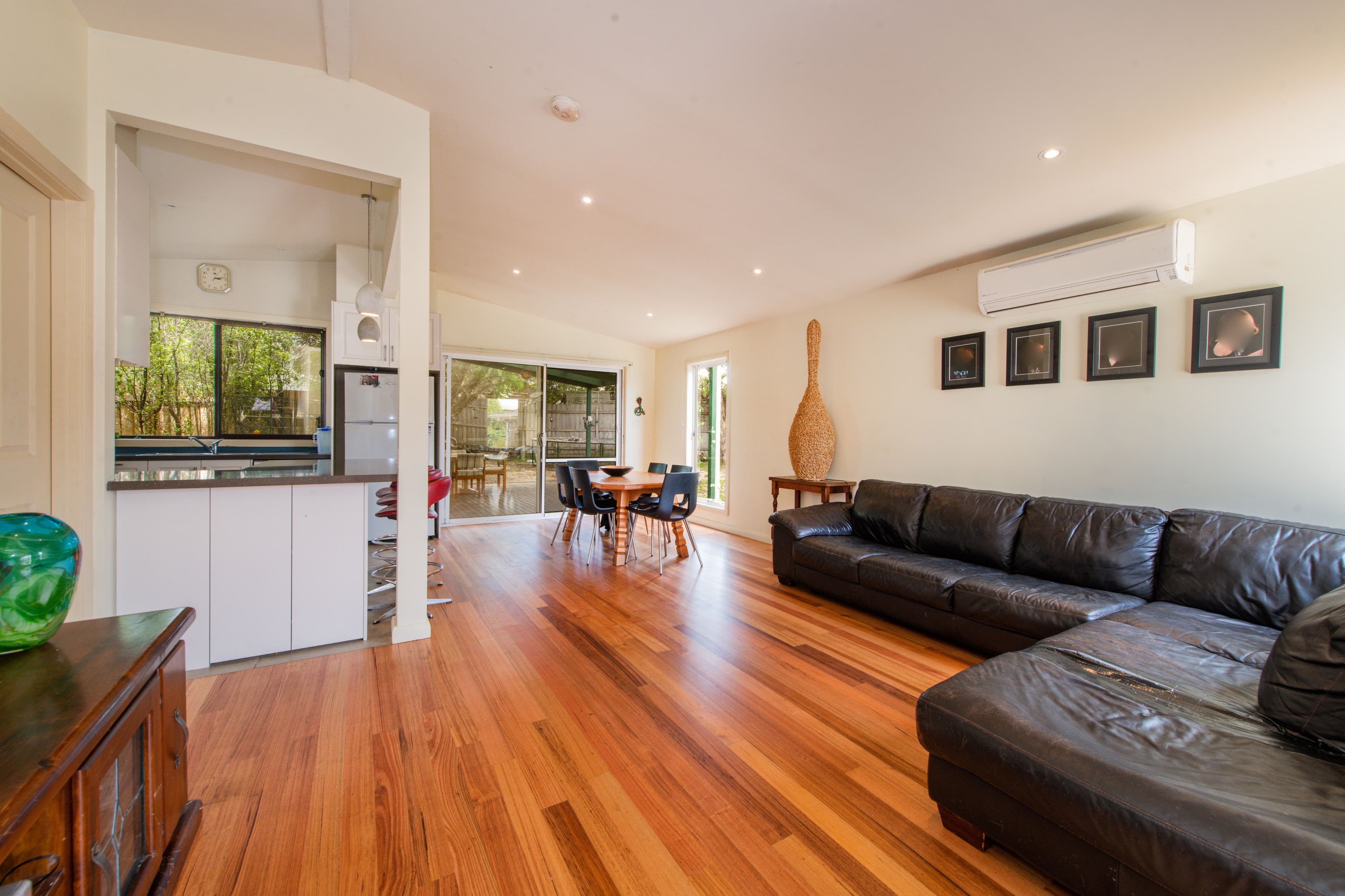 42 Linda Crescent, Ferntree Gully VIC 3156, Ferntree Gully - Thumbnail 3
