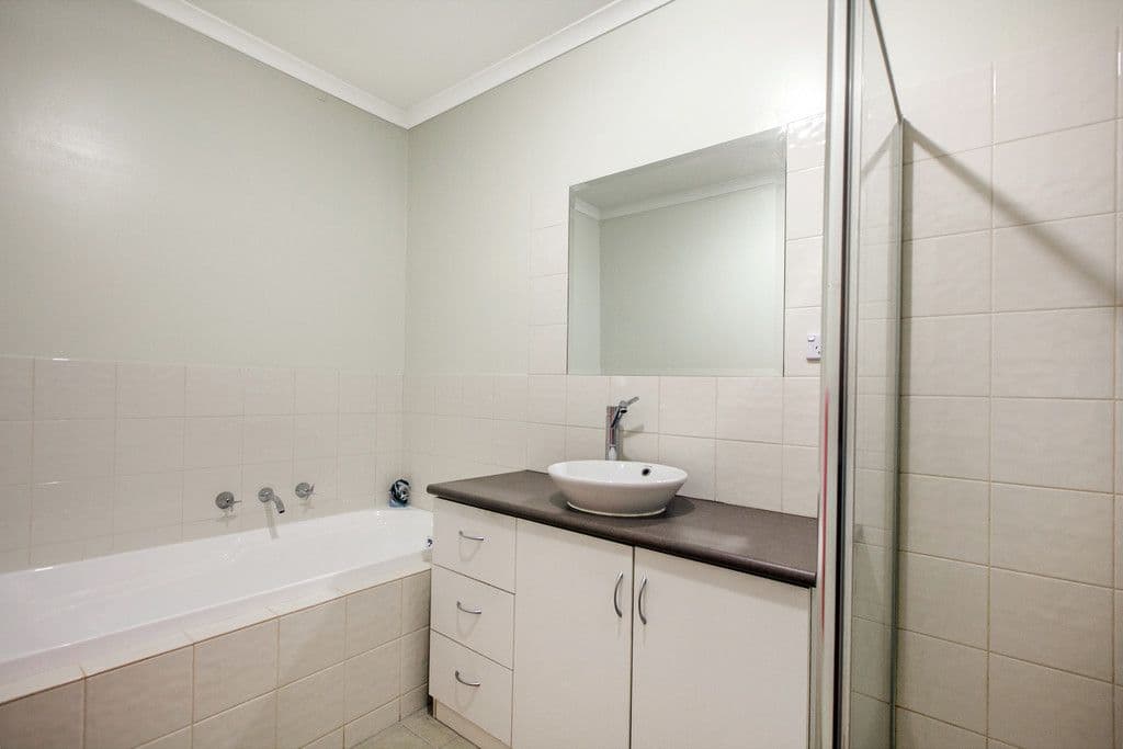 16 Cuthbert Road, Reservoir VIC 3073, Reservoir - Thumbnail 5