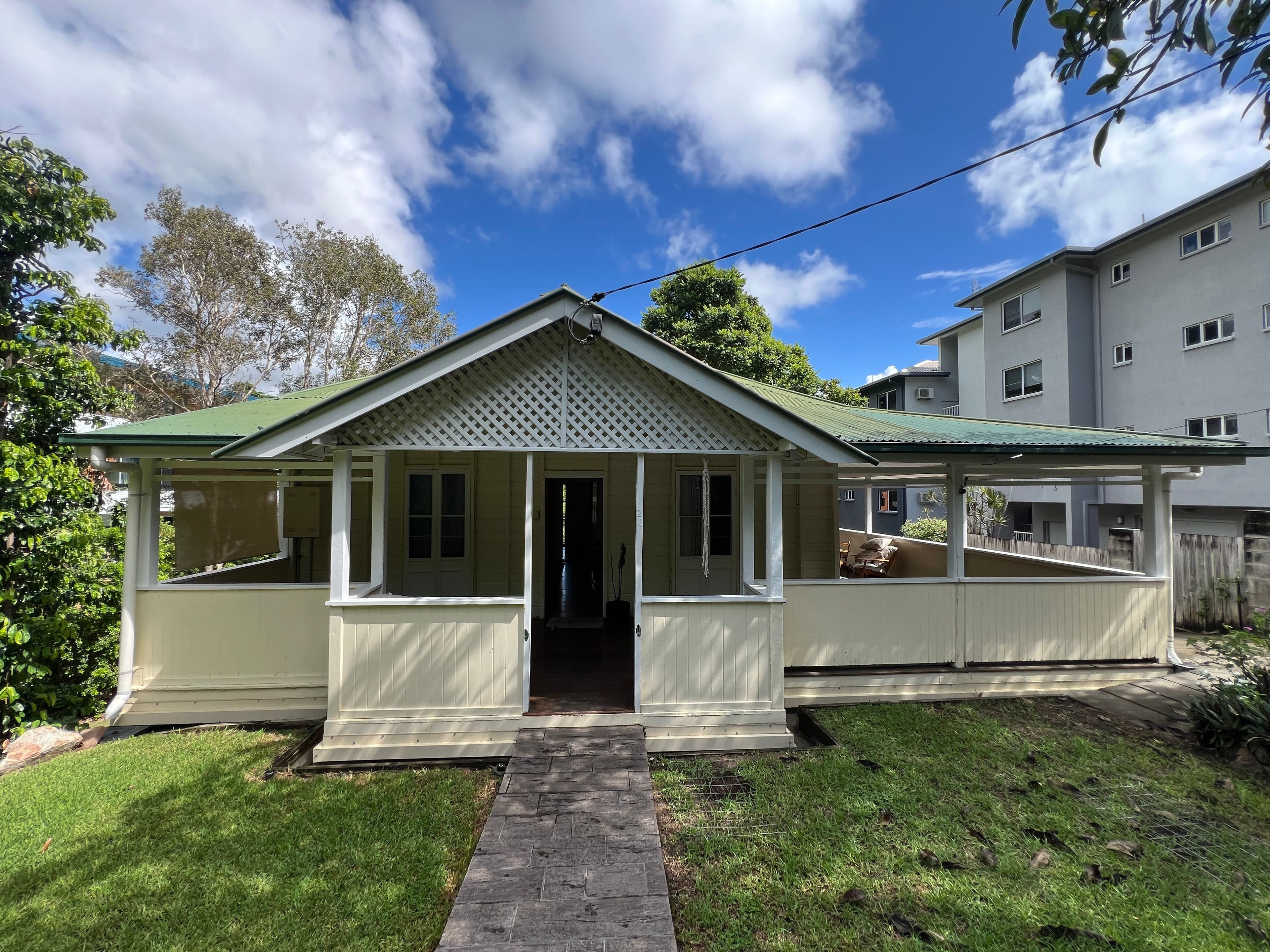 28 Queen Street, North Ward QLD 4810, North Ward - Thumbnail 2
