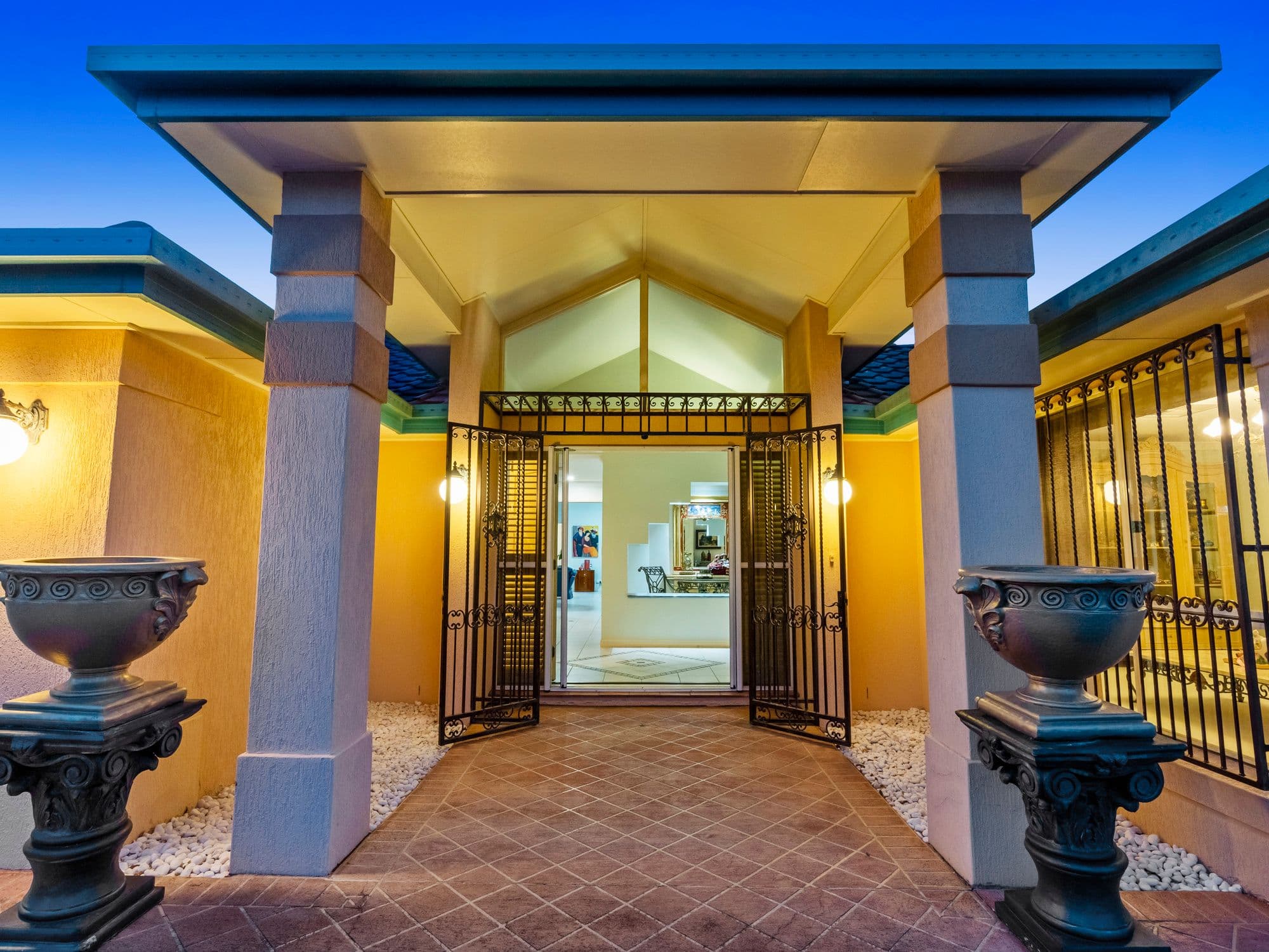 3 Braemar Place, Carindale QLD 4152, Carindale - Thumbnail 2