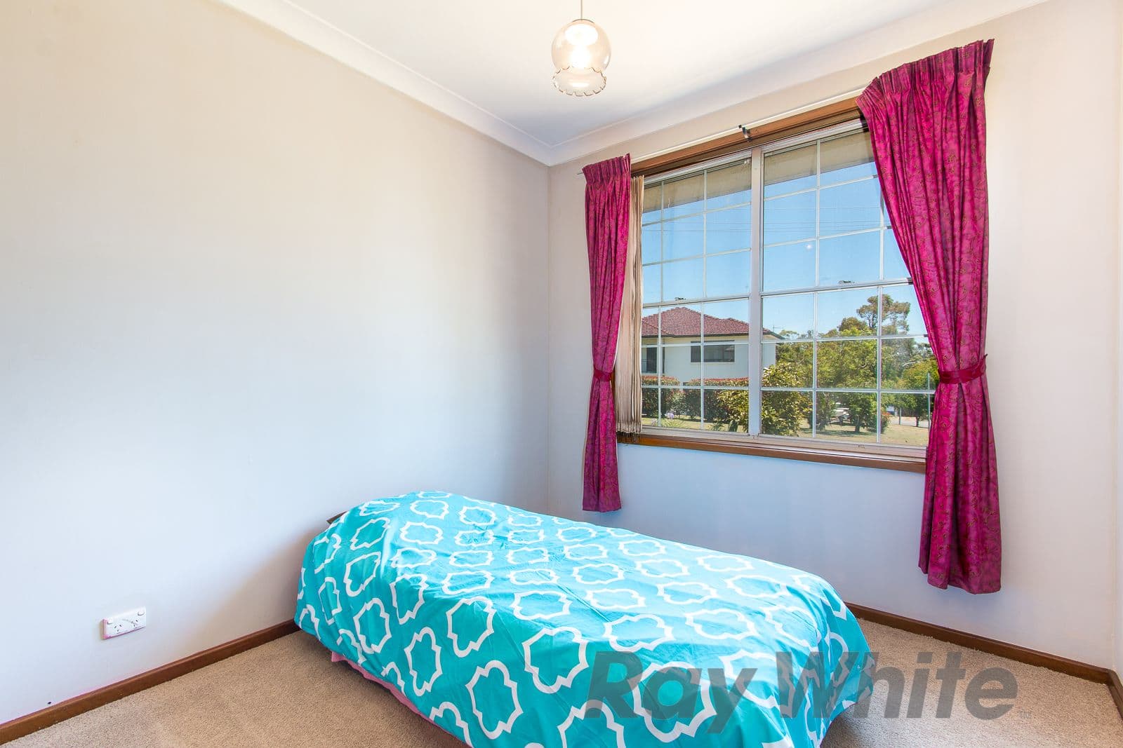 33 Hazleton Grove, Charlestown - Thumbnail 8
