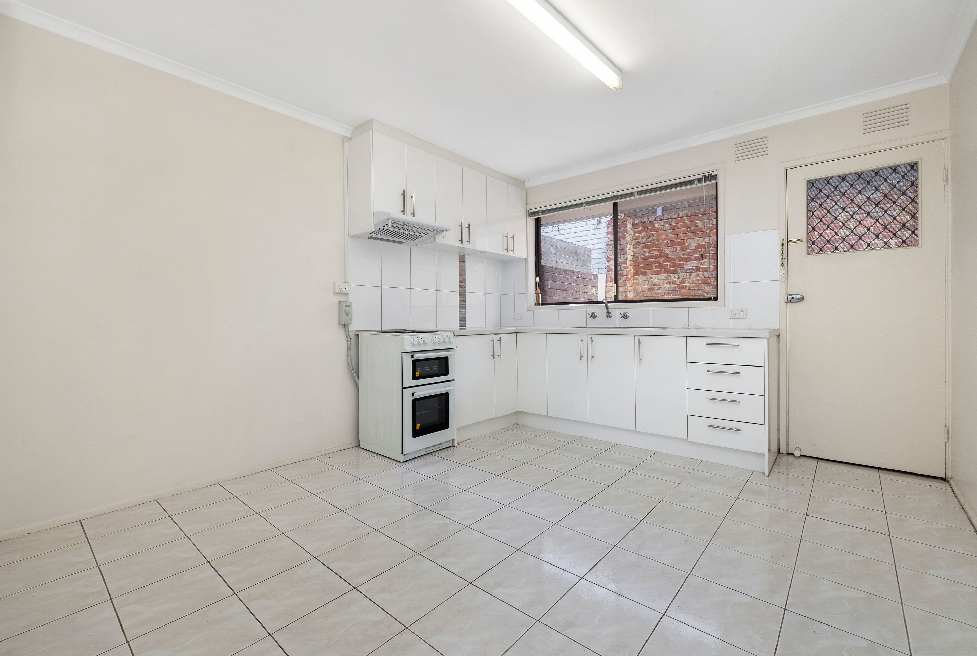 83-85 Bernard Street, Cheltenham VIC 3192, Cheltenham - Thumbnail 2