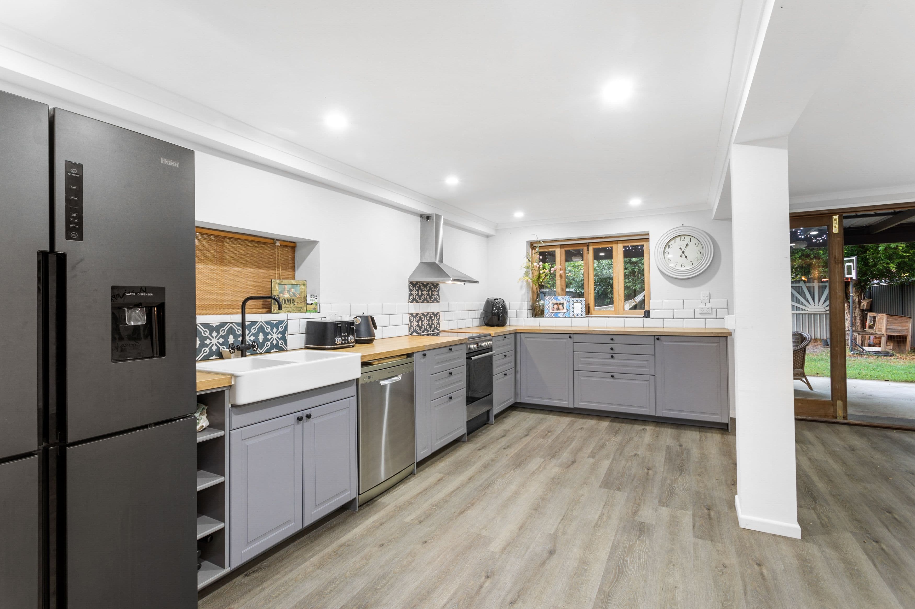 15 Ettie Street, Redcliffe QLD 4020, Redcliffe - Thumbnail 3