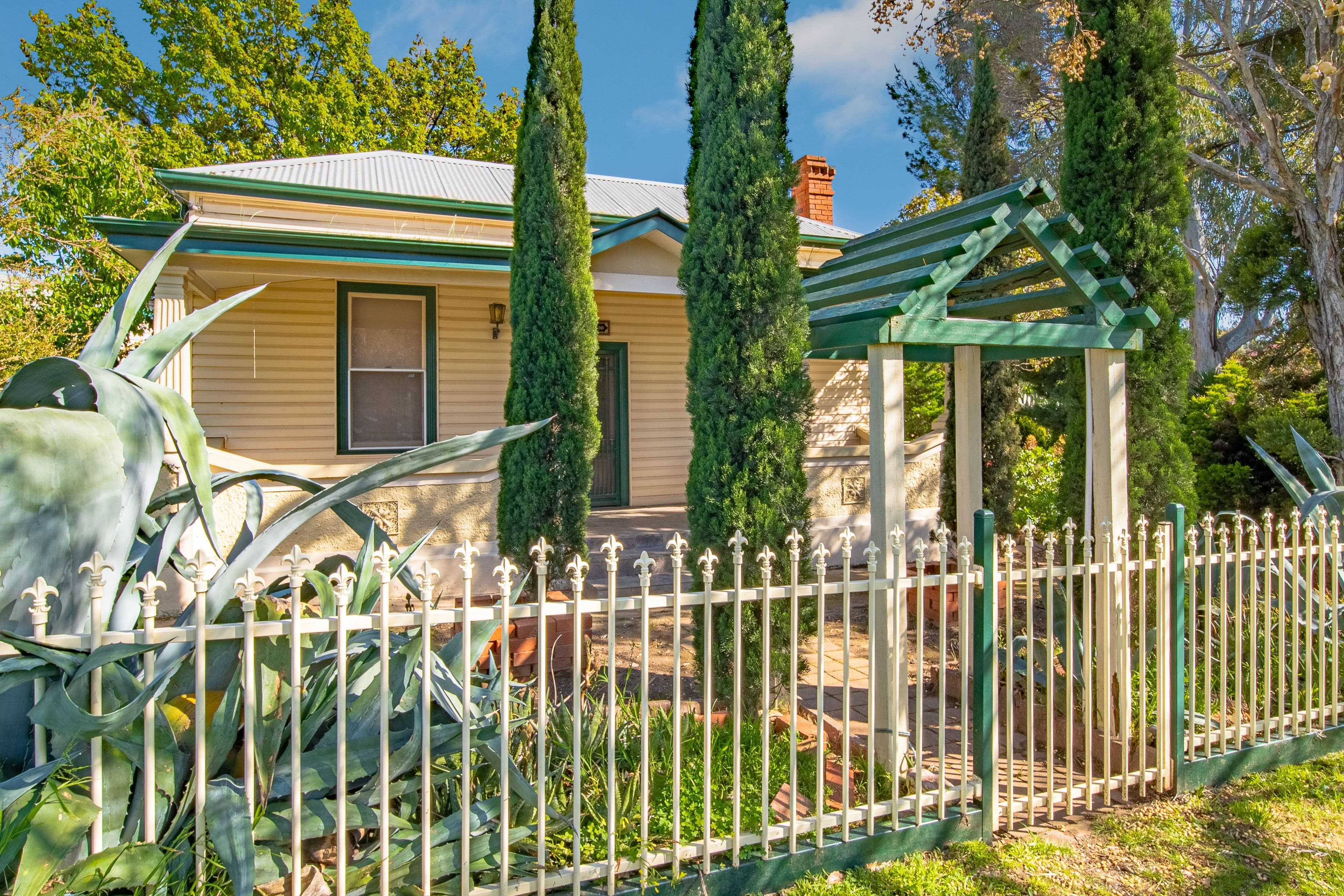 10 Dowding Street, California Gully VIC 3556, California Gully - Thumbnail 3