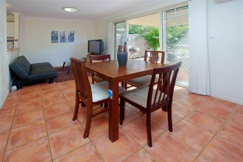 18  Delavan Street, WISHART QLD 4122, Wishart - Thumbnail 2