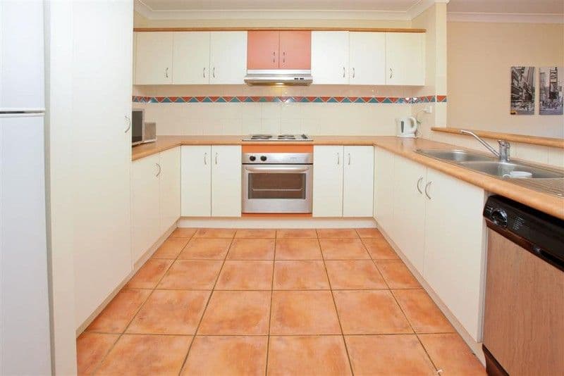 18  Delavan Street, WISHART QLD 4122, Wishart - Thumbnail 4