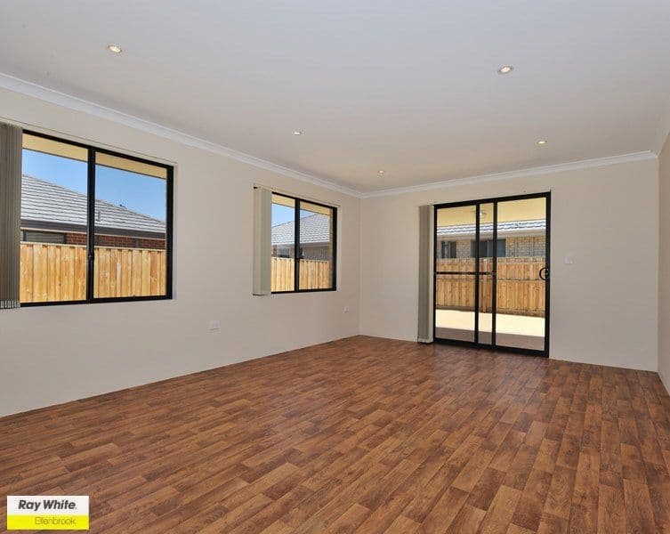 28 Pierre Bend, ELLENBROOK WA 6069, Ellenbrook - Thumbnail 2