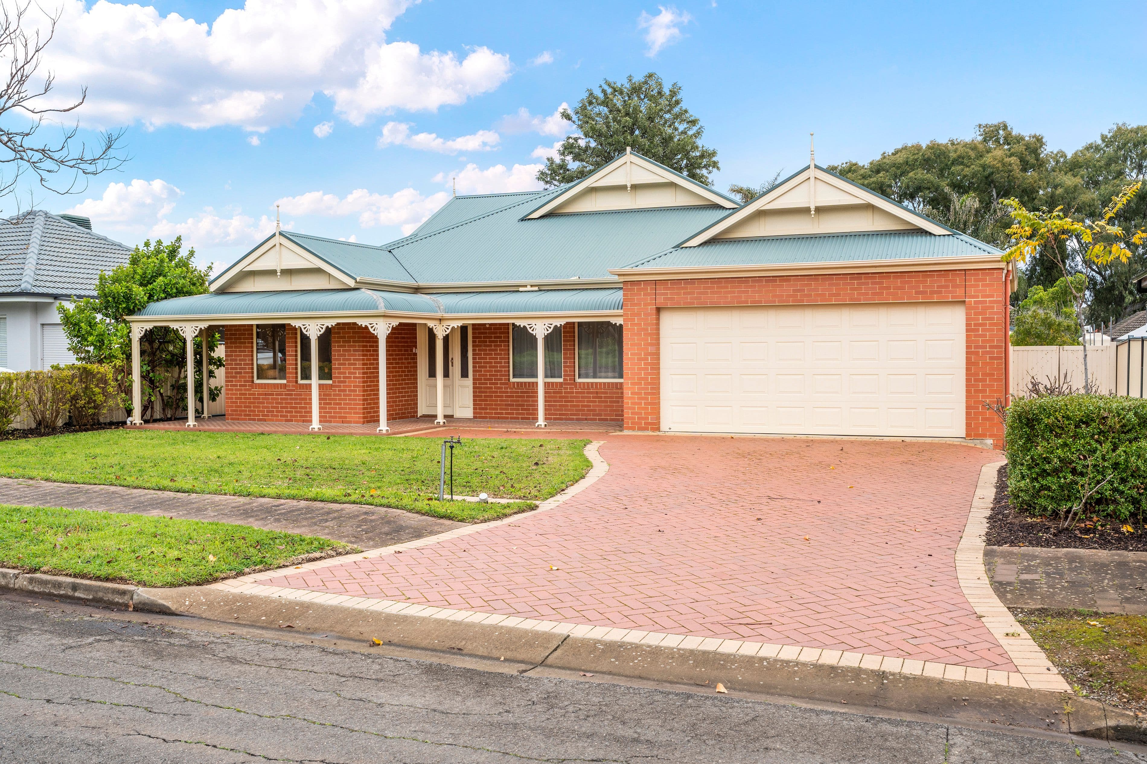 26 Tyringa Avenue, Rostrevor SA 5073, Rostrevor - Image 1