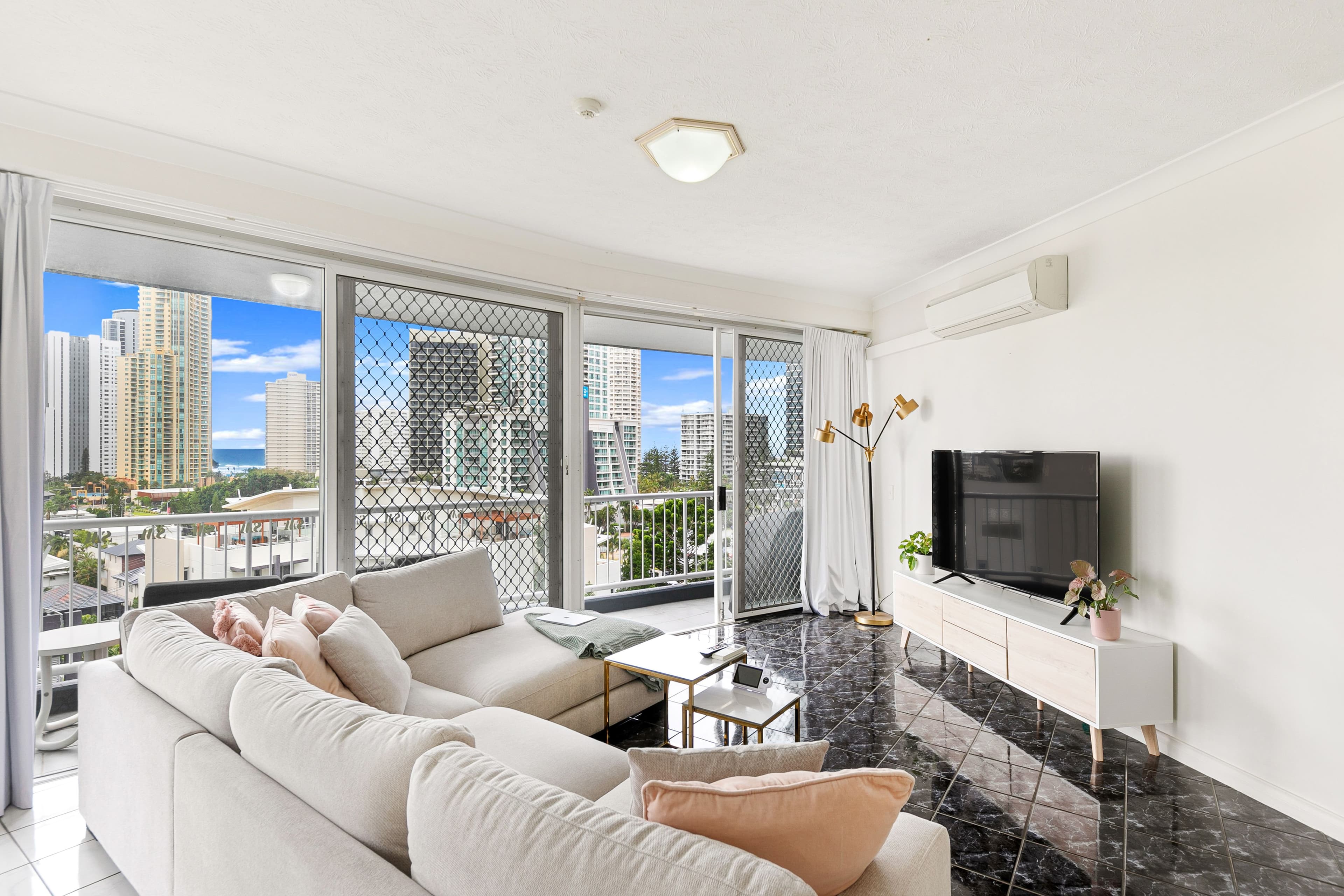 19 Riverview Parade, Surfers Paradise QLD 4217, Surfers Paradise - Thumbnail 2