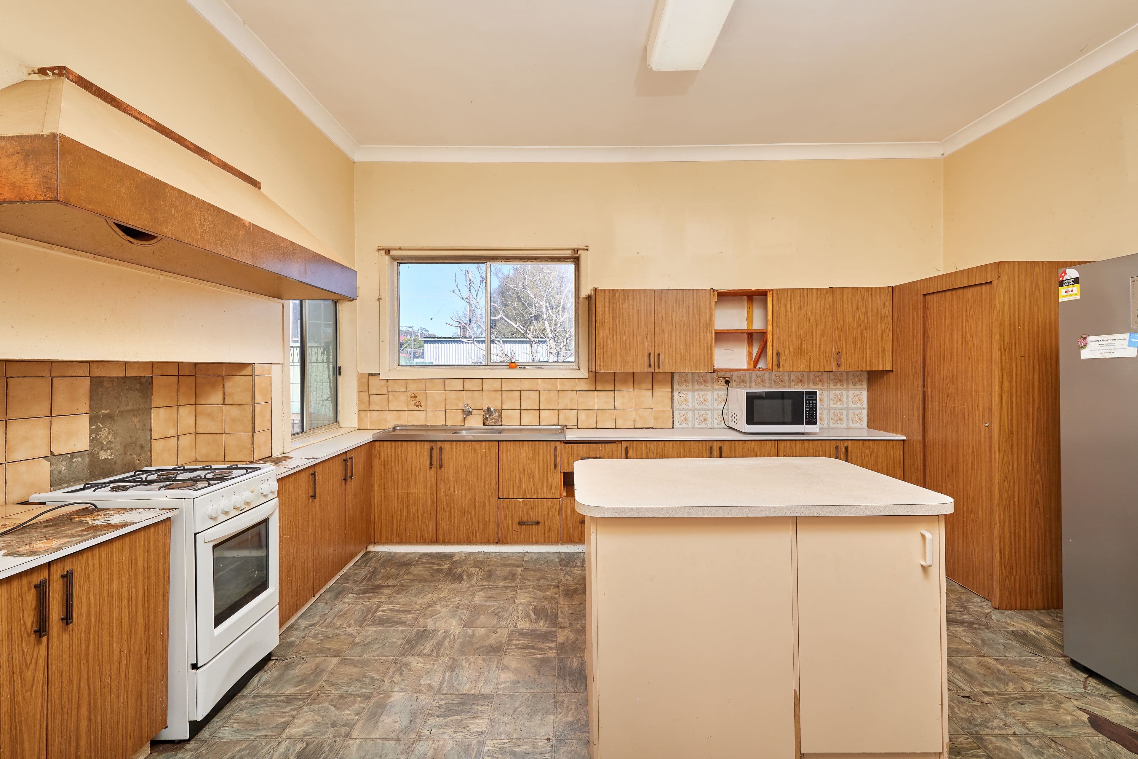 28 Goulburn Street, Junee NSW 2663, Junee - Thumbnail 3