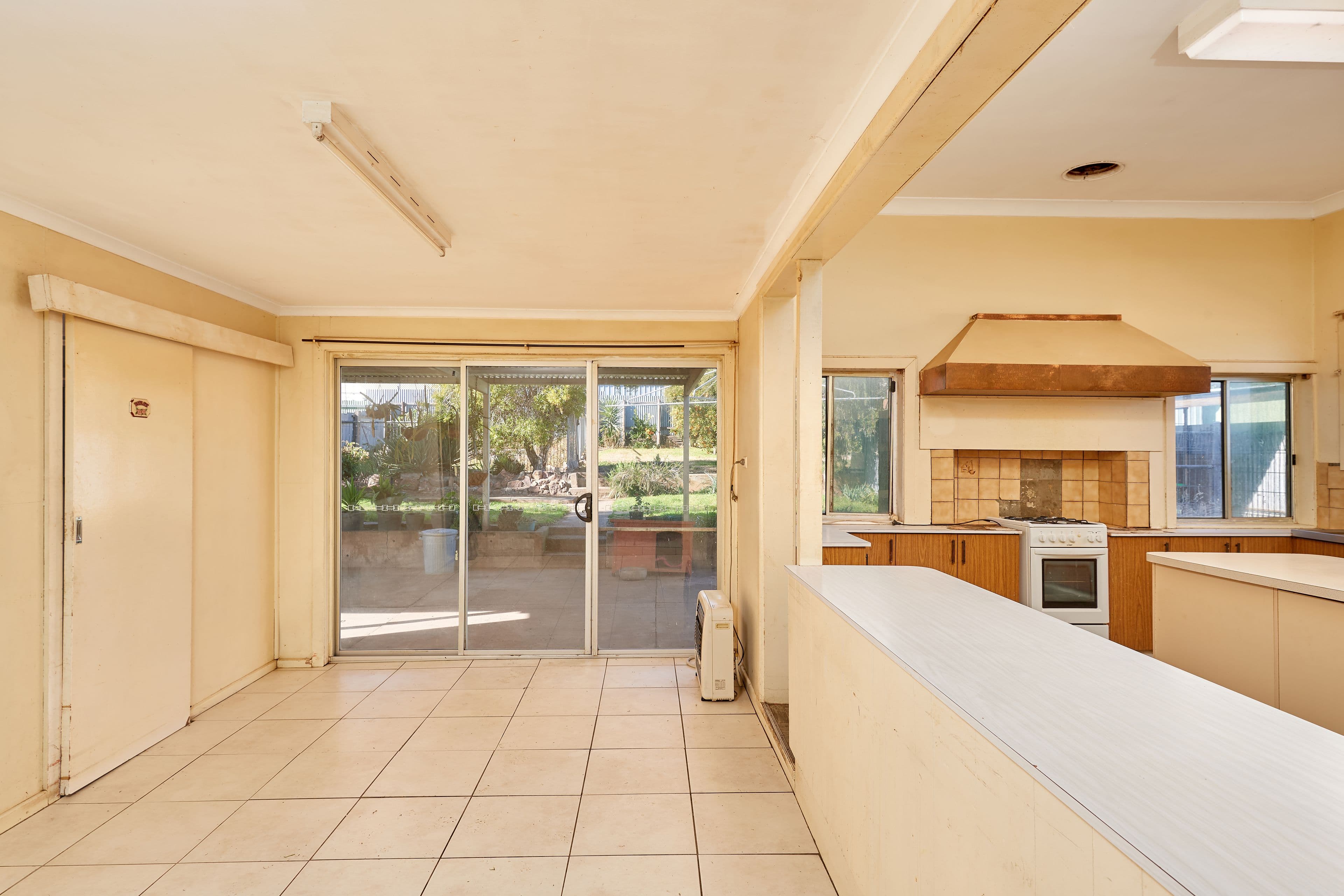 28 Goulburn Street, Junee NSW 2663, Junee - Thumbnail 4