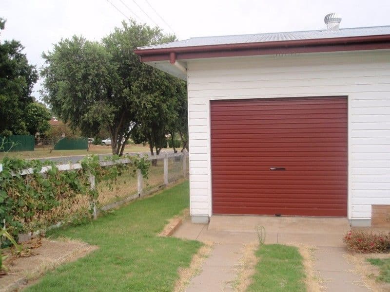 11 Douglas Street, WARWICK QLD 4370, Warwick - Thumbnail 5