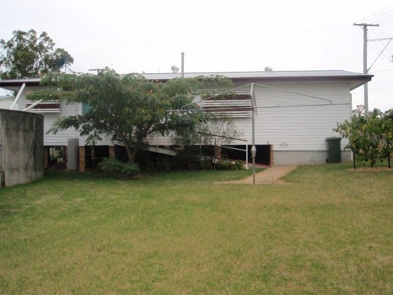 11 Douglas Street, WARWICK QLD 4370, Warwick - Thumbnail 6