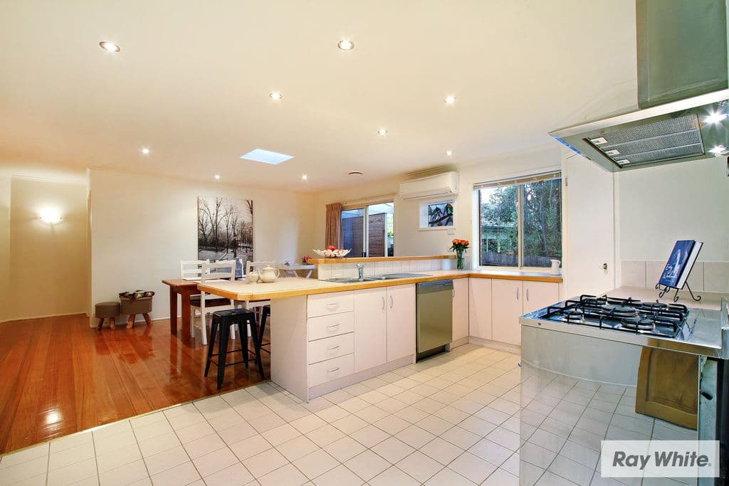 3 LATROBE Court, CROYDON HILLS VIC 3136, Croydon Hills - Thumbnail 6