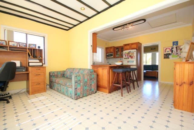 13 Gough Avenue, CHESTER HILL NSW 2162, Chester Hill - Thumbnail 2