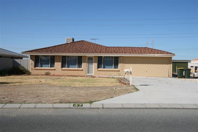 37 Yosemite Loop, BALLAJURA WA 6066, Ballajura - Image 1