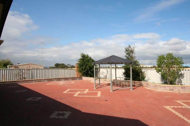 37 Yosemite Loop, BALLAJURA WA 6066, Ballajura - Thumbnail 2