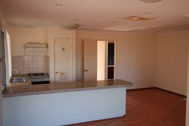 37 Yosemite Loop, BALLAJURA WA 6066, Ballajura - Thumbnail 3