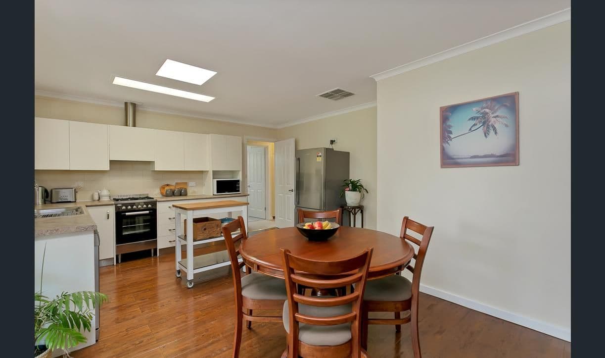 8 Brenda Avenue, Morphett Vale SA 5162, Morphett Vale - Thumbnail 5