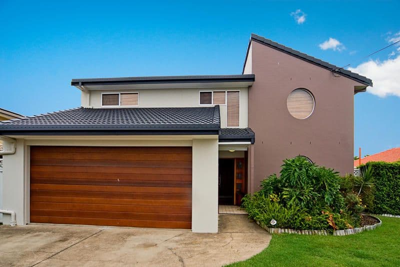 220 Bayview Street, RUNAWAY BAY QLD 4216, Runaway Bay - Image 1