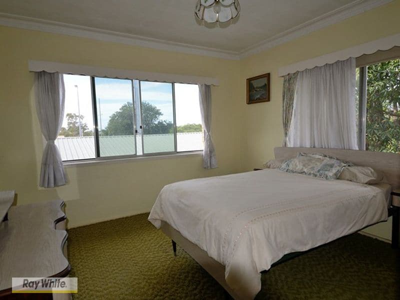 2 Sunnyside Road, Scarborough QLD 4020, Scarborough - Thumbnail 7