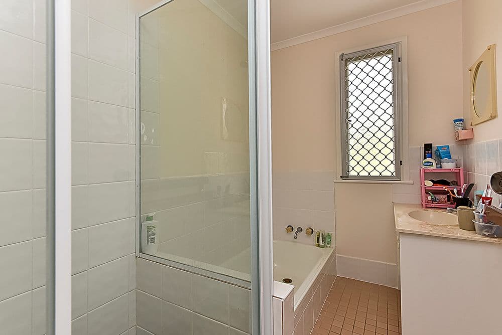 102 Dennis Road, Springwood QLD 4127, Springwood - Thumbnail 4